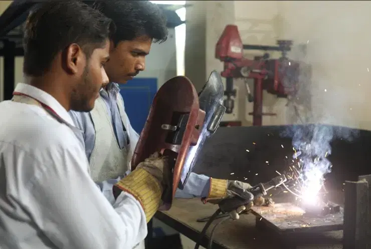 Sanskriti University Mathura Academic Building photo 16